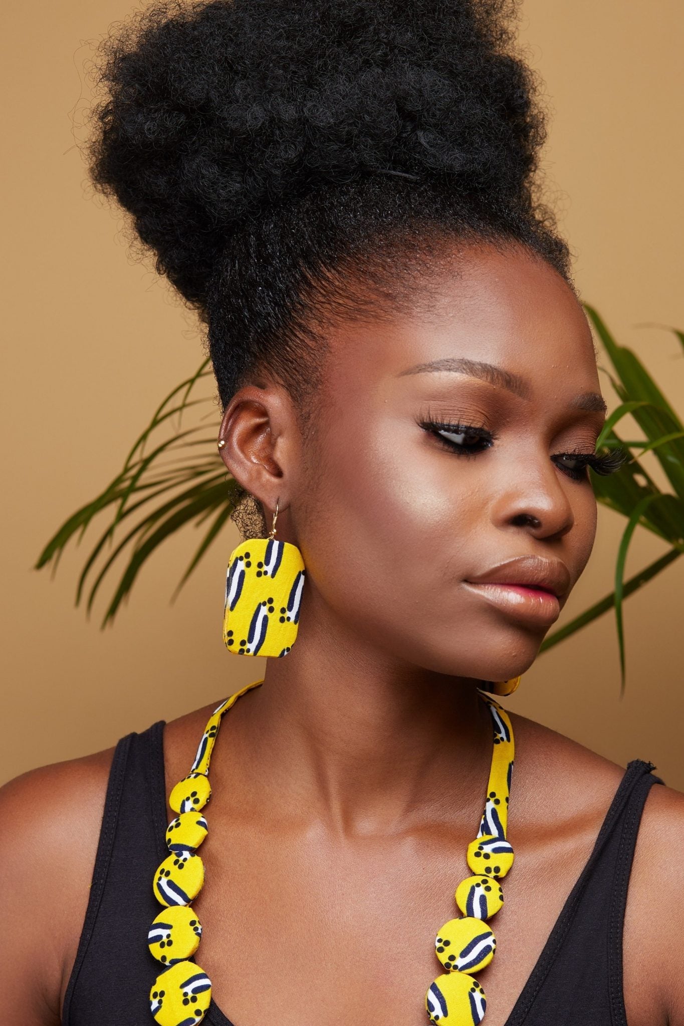 JOHARI African Button Necklace Jewellery Set (Yellow) - separate